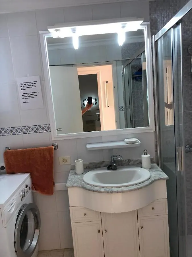 Sunny Apartment Near The Beach With Wifi, Balcony And Pool Los Cristianos  Hiszpania