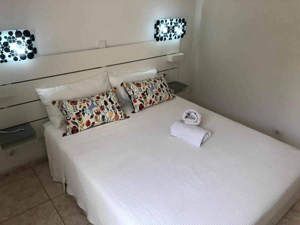 Sunny Apartment Near The Beach With Wifi, Balcony And Pool Los Cristianos   Los Cristianos (Tenerife)