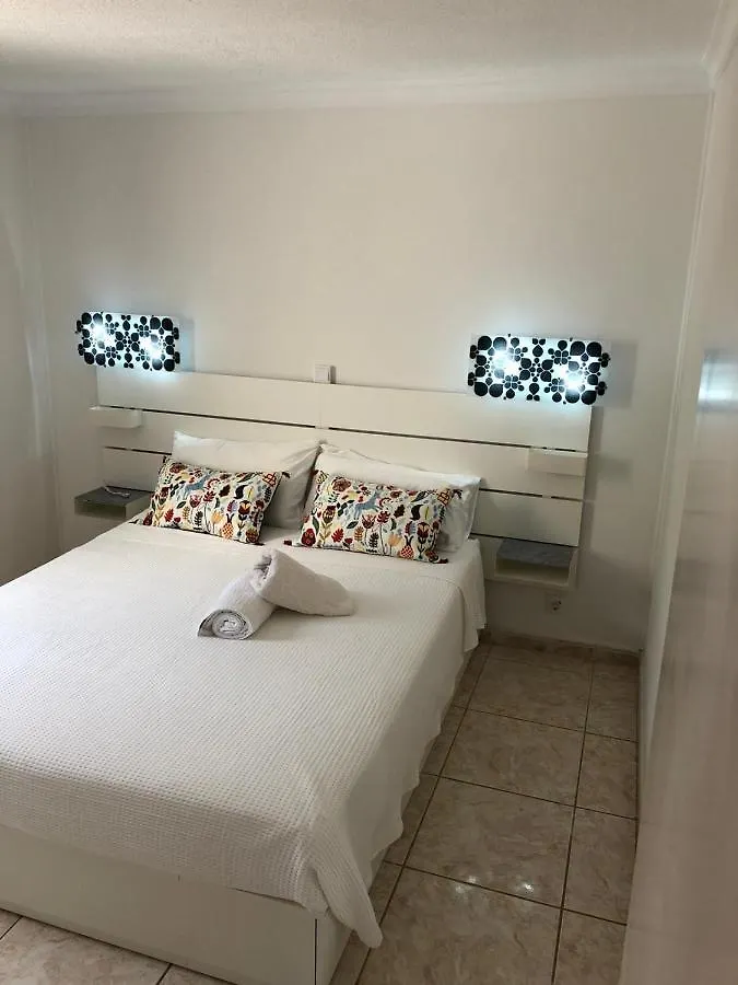 Sunny Apartment Near The Beach With Wifi, Balcony And Pool Los Cristianos  0*, Los Cristianos (Tenerife) Spagna