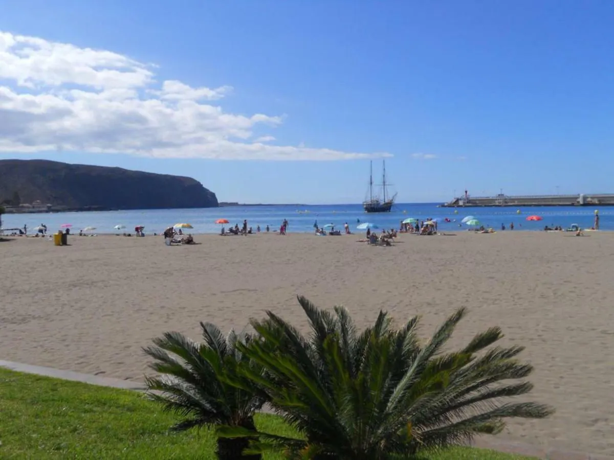 Sunny Apartment Near The Beach With Wifi, Balcony And Pool Los Cristianos